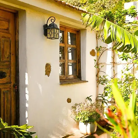 Chamorga - - - * Santa Cruz de Tenerife