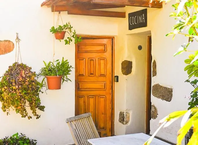 Chamorga - - - * סנטה קרוז דה טנריף